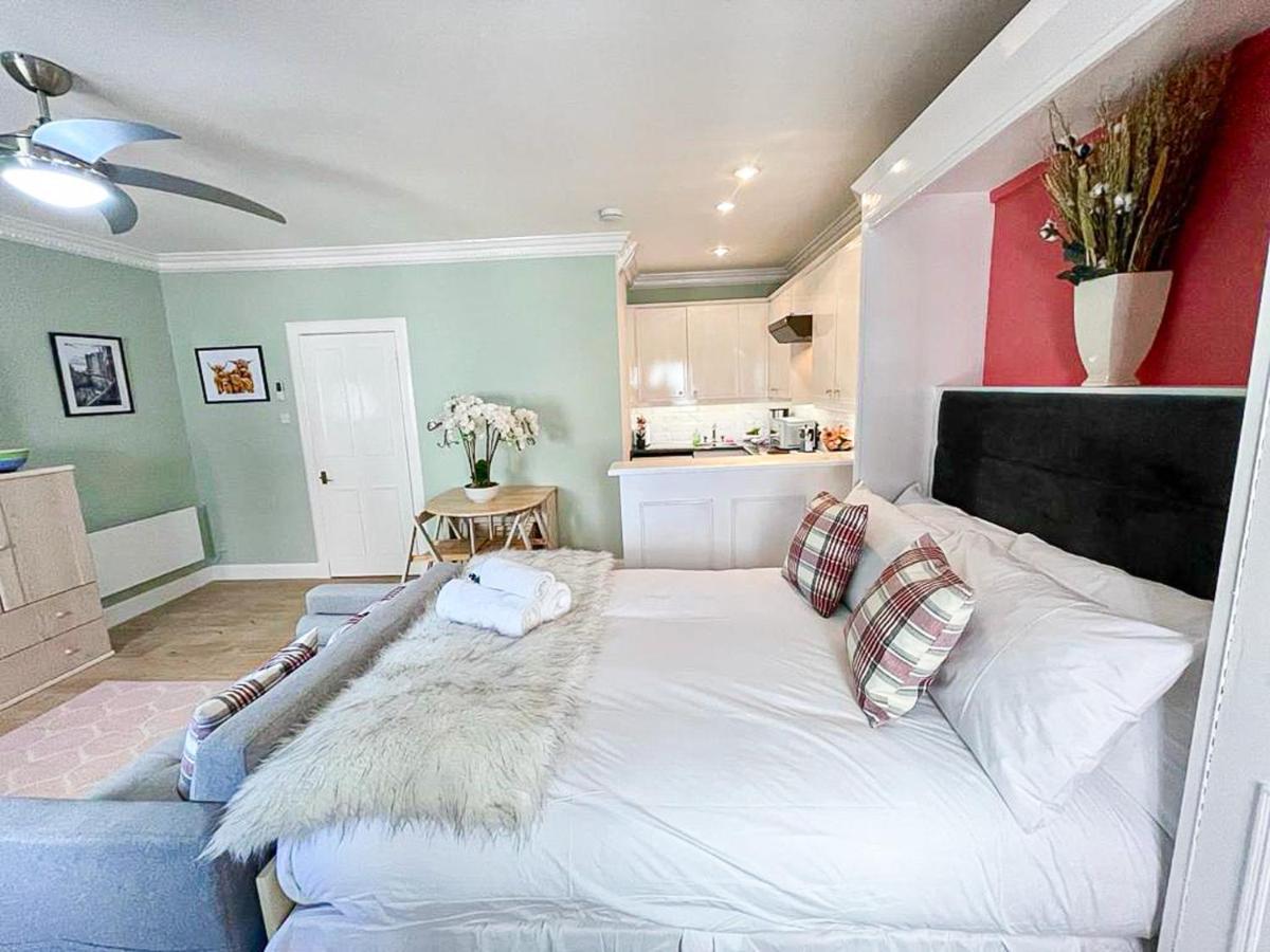 Snug Studio On The Grassmarket, 5Mins From Castle Единбург Екстериор снимка